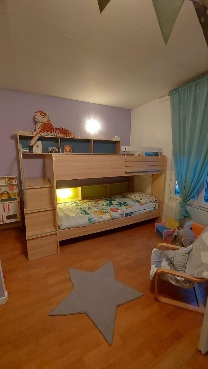 Appartement Familial Pour 6 Adultes Et 5 Enfants A 10 Min De Disney Bailly-Romainvilliers Kültér fotó